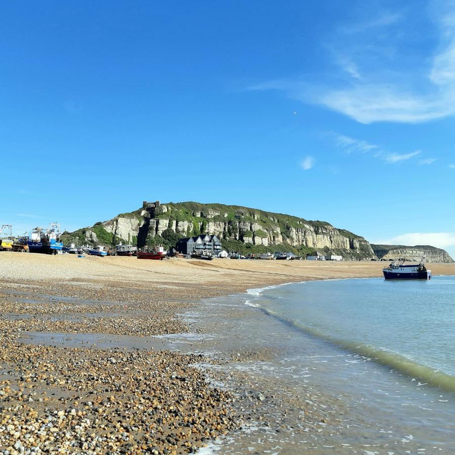 West Hill Retreat Seaview Balcony Chic Loft Studio & Free Parking Hastings Exterior photo