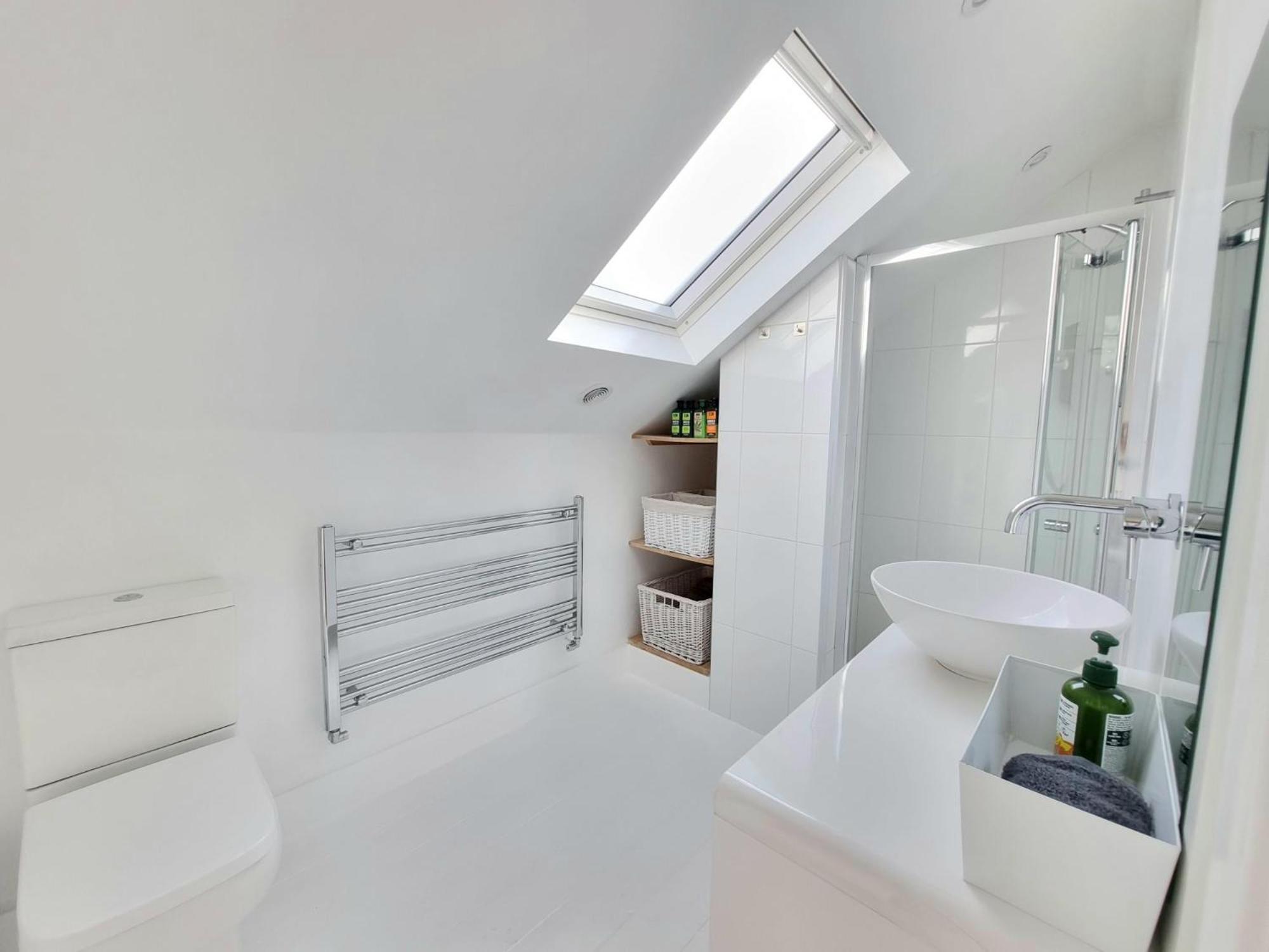 West Hill Retreat Seaview Balcony Chic Loft Studio & Free Parking Hastings Exterior photo