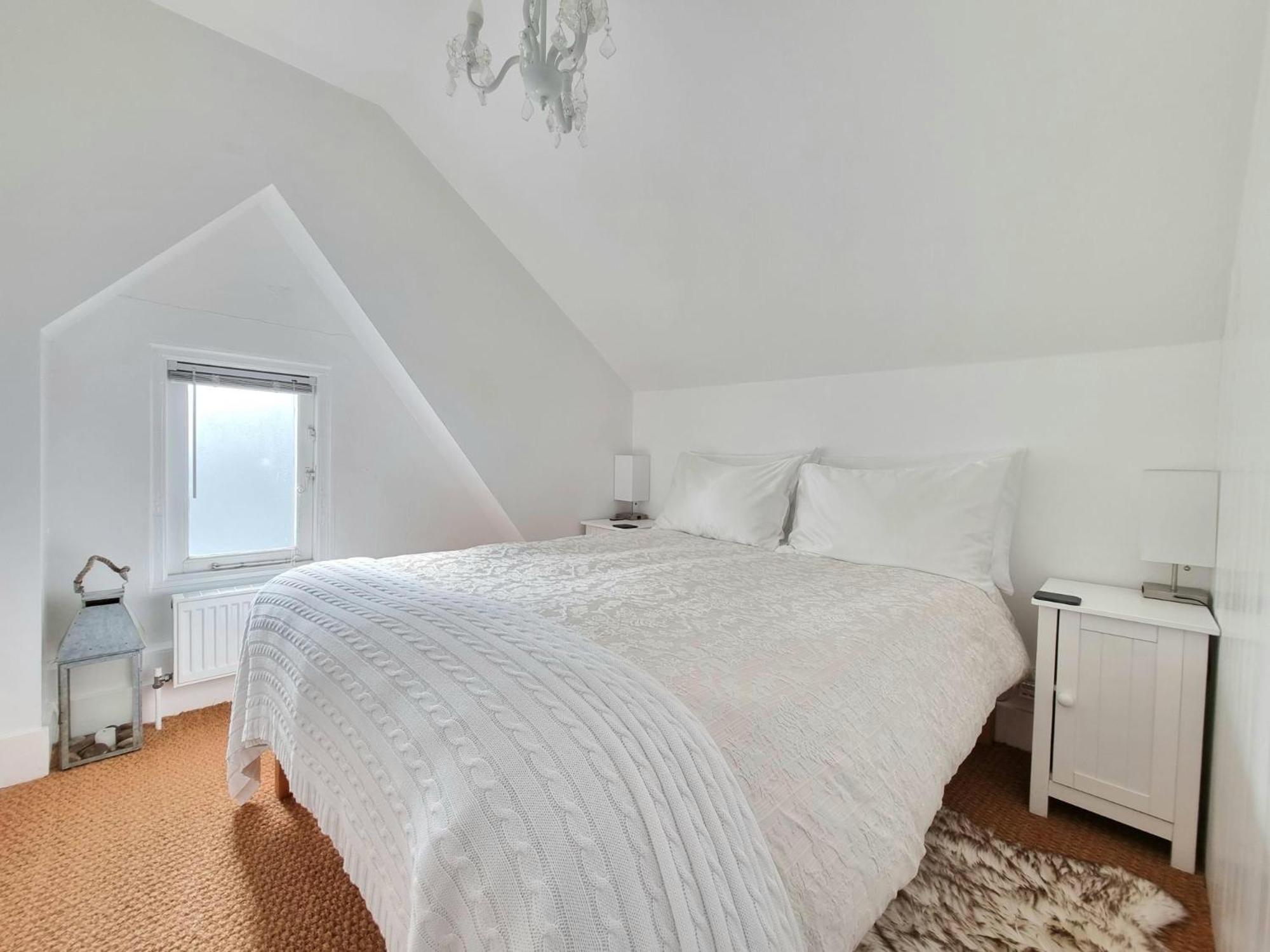West Hill Retreat Seaview Balcony Chic Loft Studio & Free Parking Hastings Exterior photo