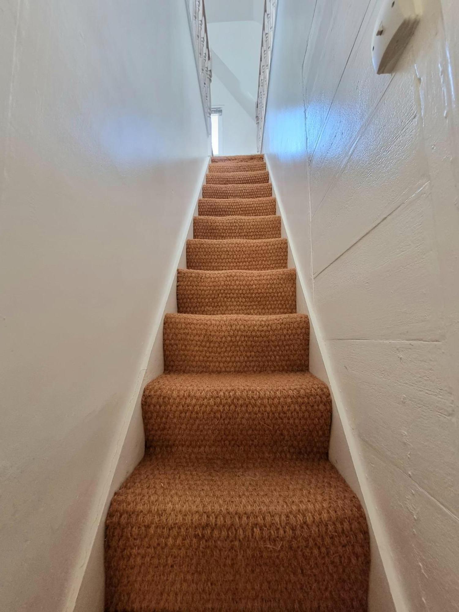 West Hill Retreat Seaview Balcony Chic Loft Studio & Free Parking Hastings Exterior photo